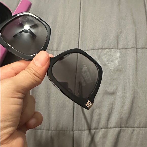 ESCADA - Picture 6 of 8